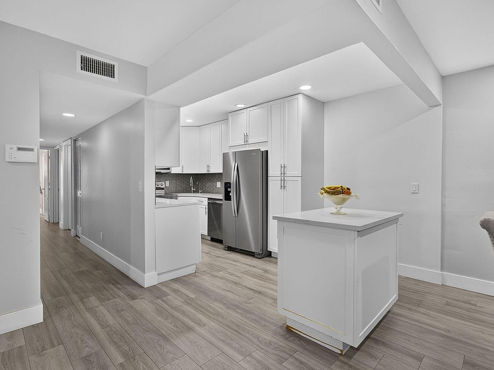 1st image of 820 Sky Pine Way #H2