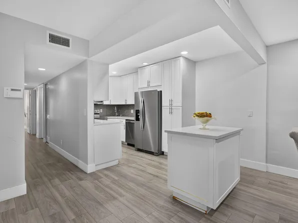 820 Sky Pine Way #H2, Greenacres, FL 33415