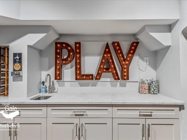 165 Slocum Crescent image 41 of 59