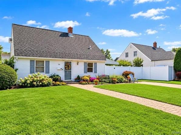 30 Chapel Lane, Levittown, NY 11756