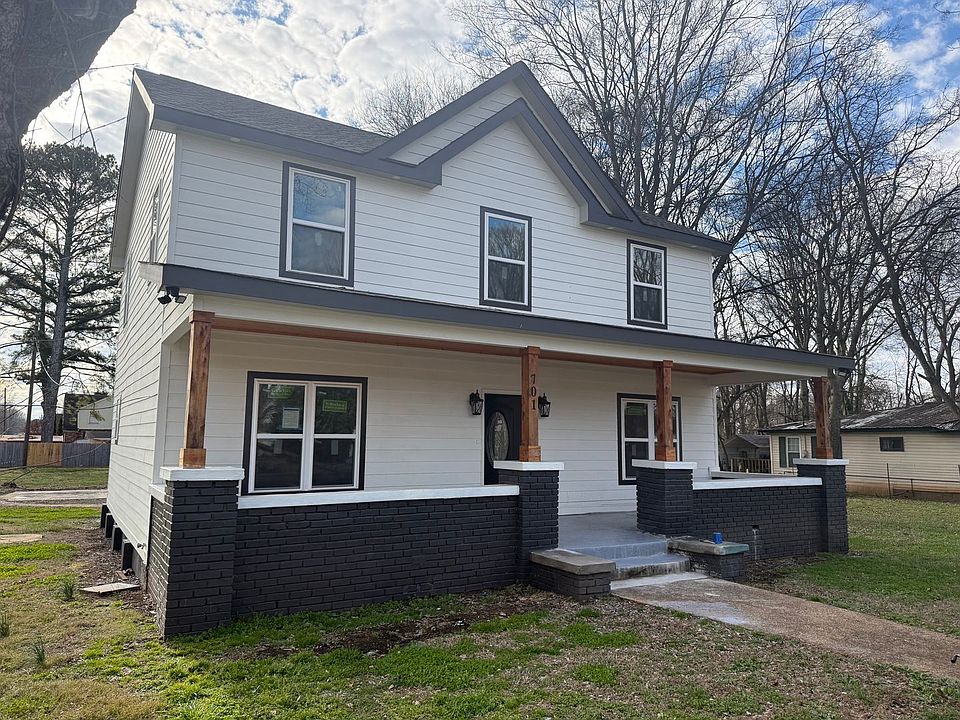 1st image of 701 18th St