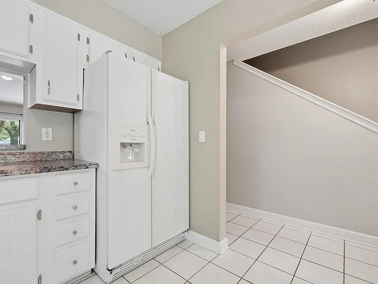 519 Matthew St — Photo 15