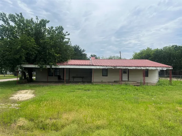 316 N Carroll St, Henrietta, TX 76365