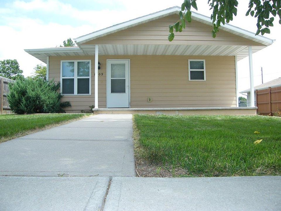 1st image of 1309 Avenue B