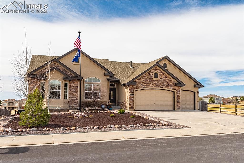 10862 Torreys Peak Way