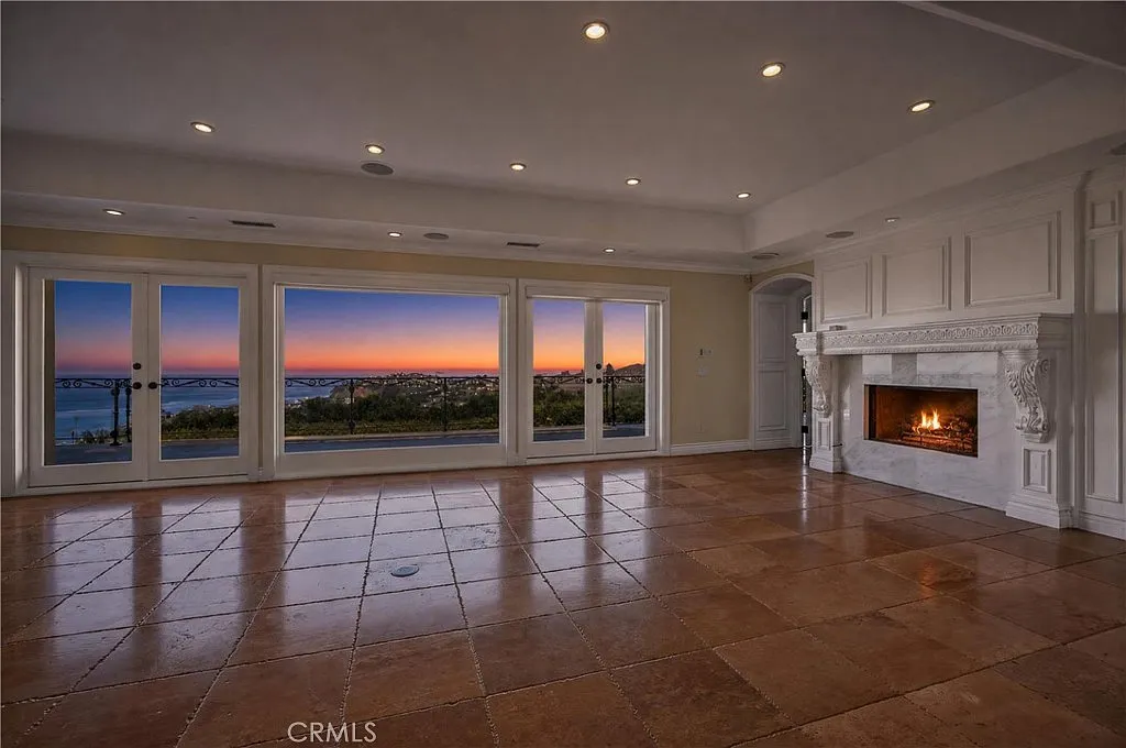 4 bed, 4327 sqft, $25,000 — Photo 3
