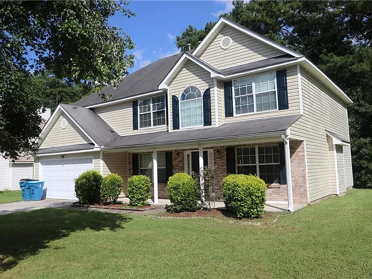 156 Shadowhill Ln — Photo 1