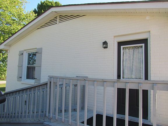 3rd image of 727 Hutcheson Rd