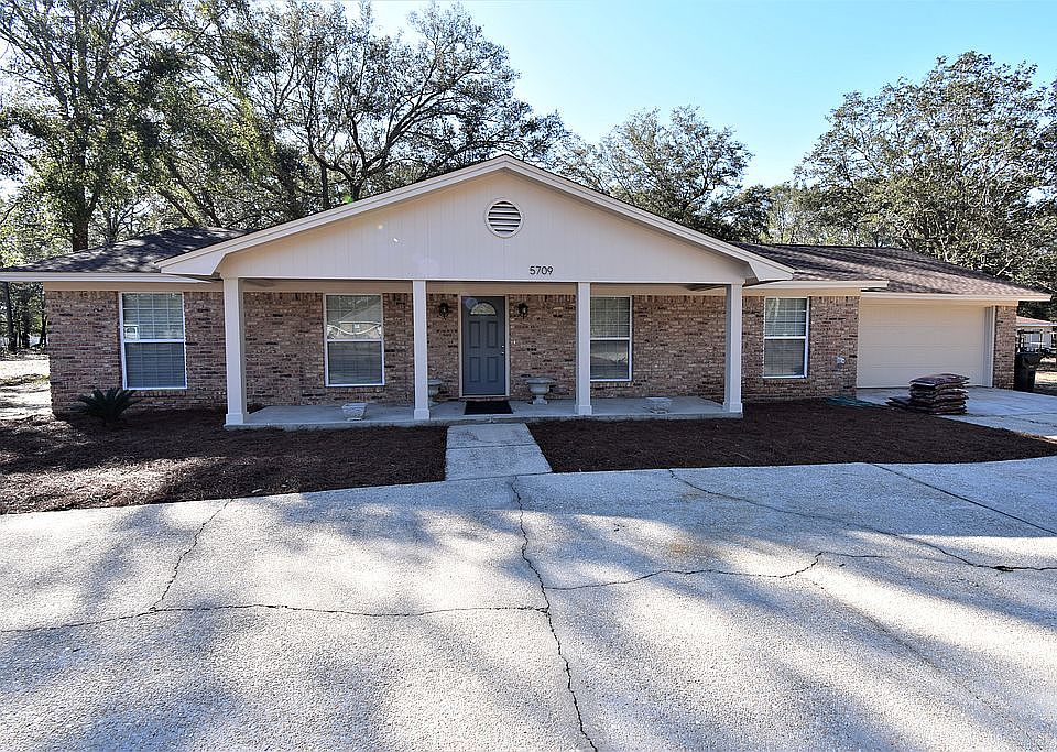 1st image of 5709 Palmetto Pl