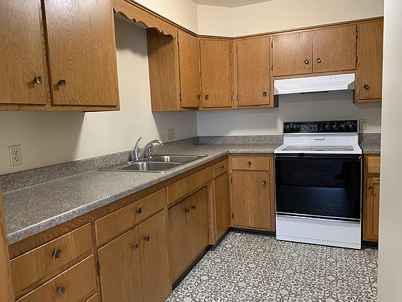 3rd image of 1225 Broadway N APT 202