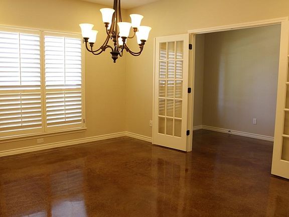 3rd image of 5913 Sabine Dr