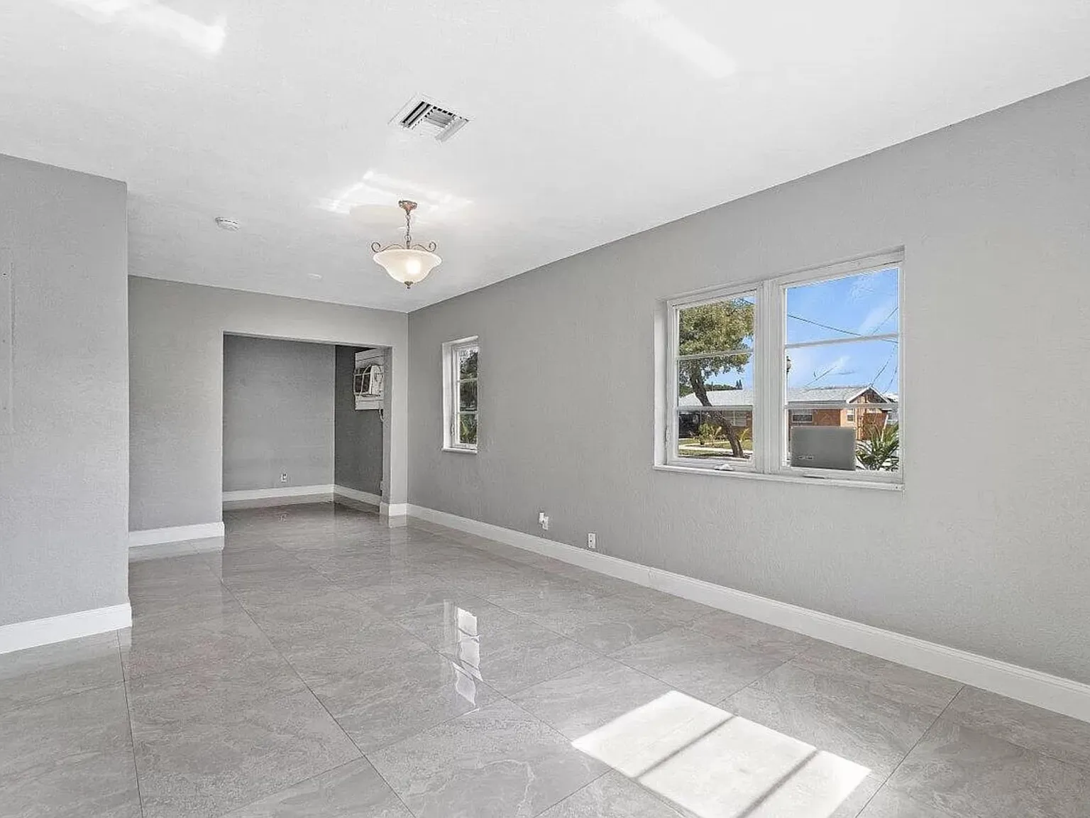 4 bed, 1440 sqft, $3,400 — Photo 3