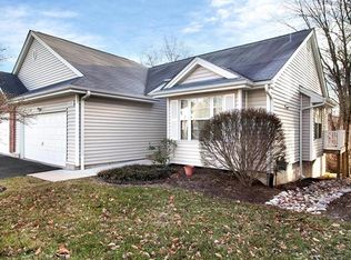 1921 King Arthur Ct, Saint Louis, MO 63146