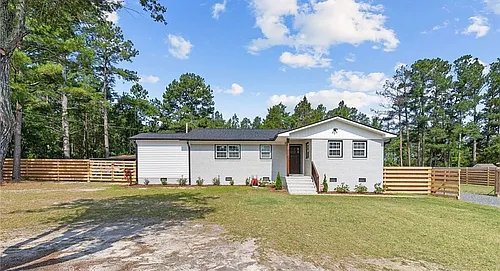 150 Della Dr Photo 1