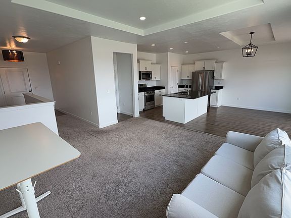 4th image of 8285 N Lakeshore Dr