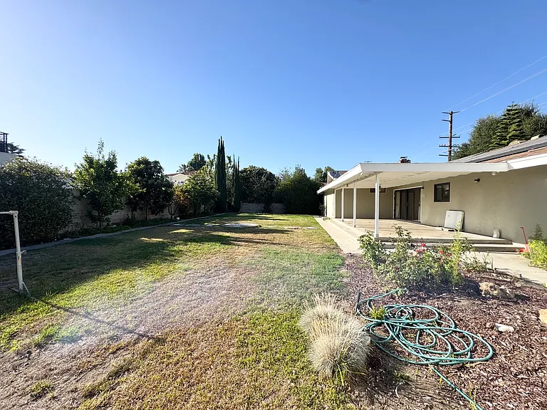 2215 El Monte Ave — Photo 19