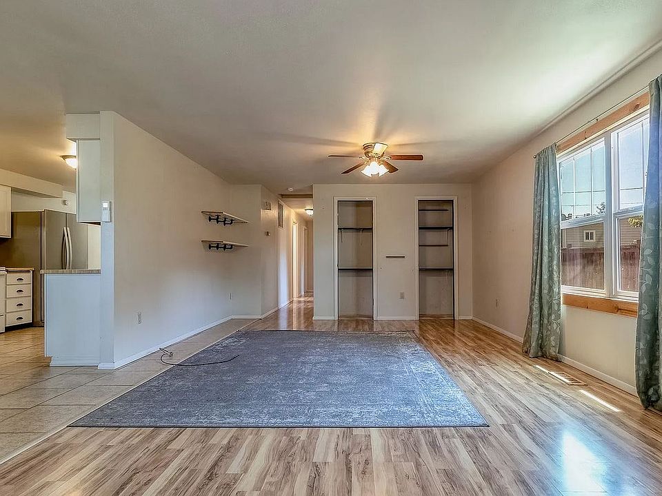 1st image of 219 Warren St