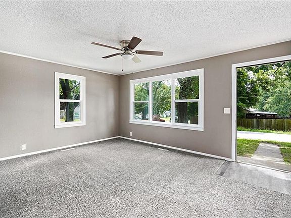 4th image of 6100 Edith Ave