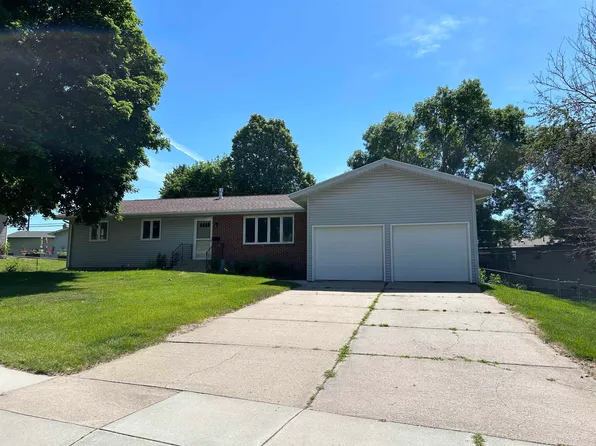 1202 Charolais Dr, Norfolk, NE 68701