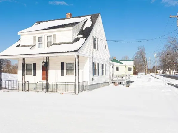 22 Jewett Street, Skowhegan, ME 04976