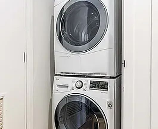 4th image of 3705 30th St #202