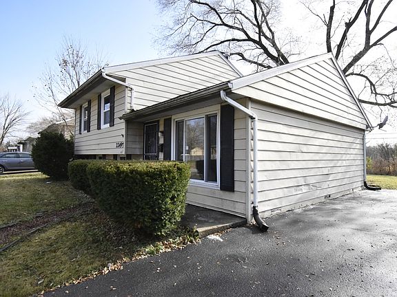 2nd image of 22497 Yates Ave