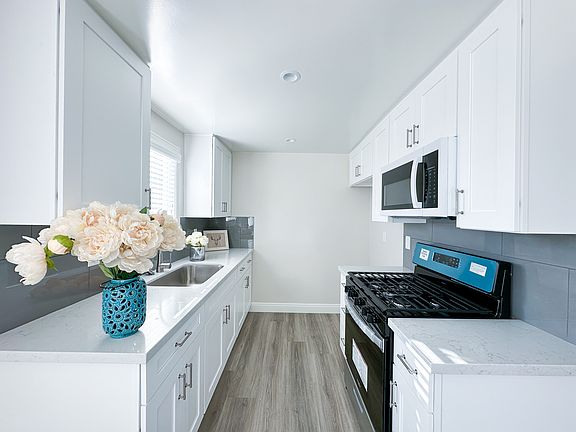 2nd image of 916 S Marguerita Ave #816-20