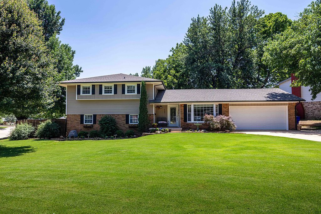 2502 Atwood Dr - Property Image