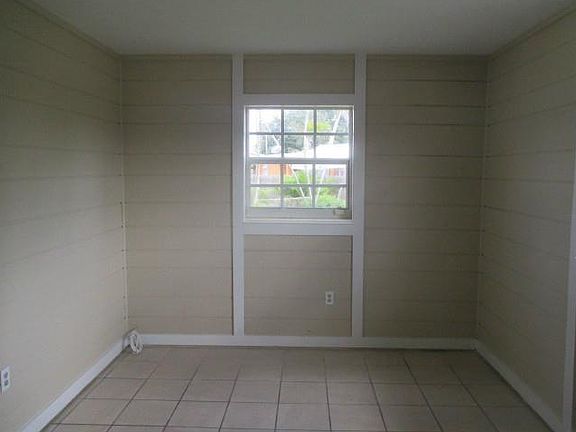 5th image of 17645 NW Sunshine State Pkwy E