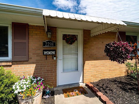 3rd image of 2298 Broadmoor Dr