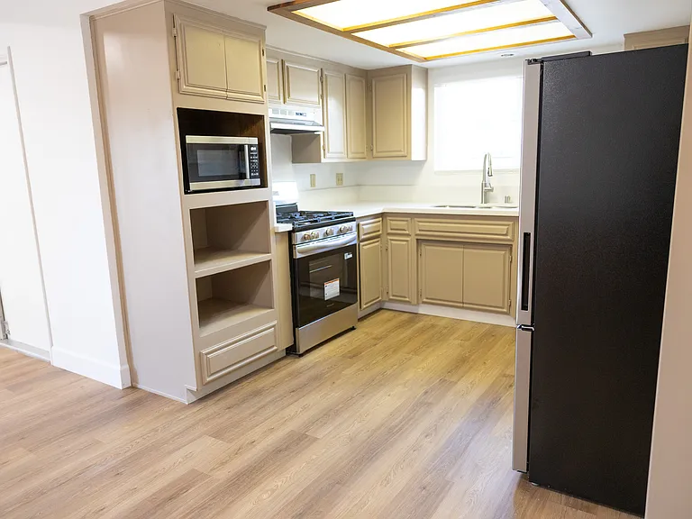 4709 Pinecastle Ave — Photo 4