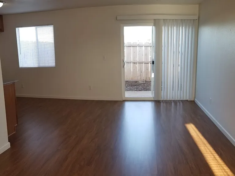 149 Brookridge Dr — Photo 3