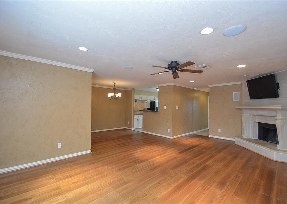 1st image of 5 River Creek Way