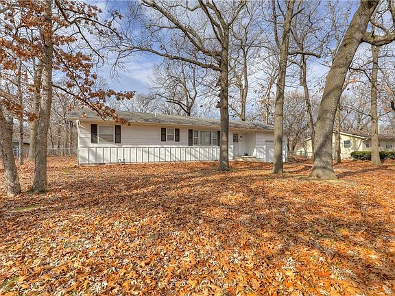 2nd image of 506 Lone Elm Dr