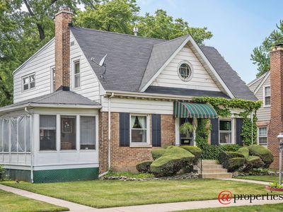 9024 Luna Ave, Morton Grove, IL, 60053