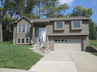 135 Shevi Dr, Council Bluffs, IA 51503