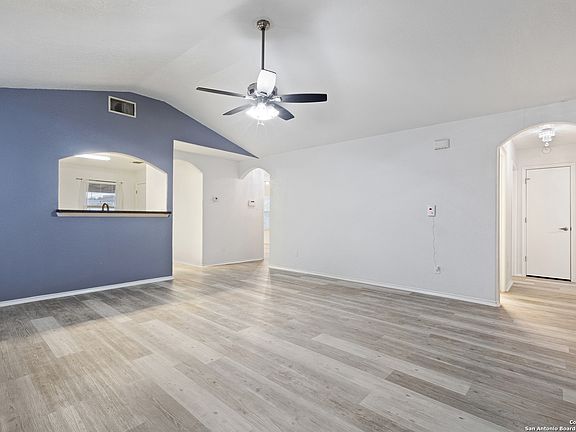5th image of 7938 Meadow Way Ct