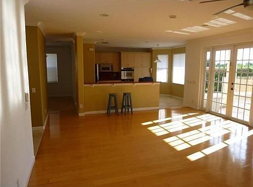 5th image of 749 Nandina Dr