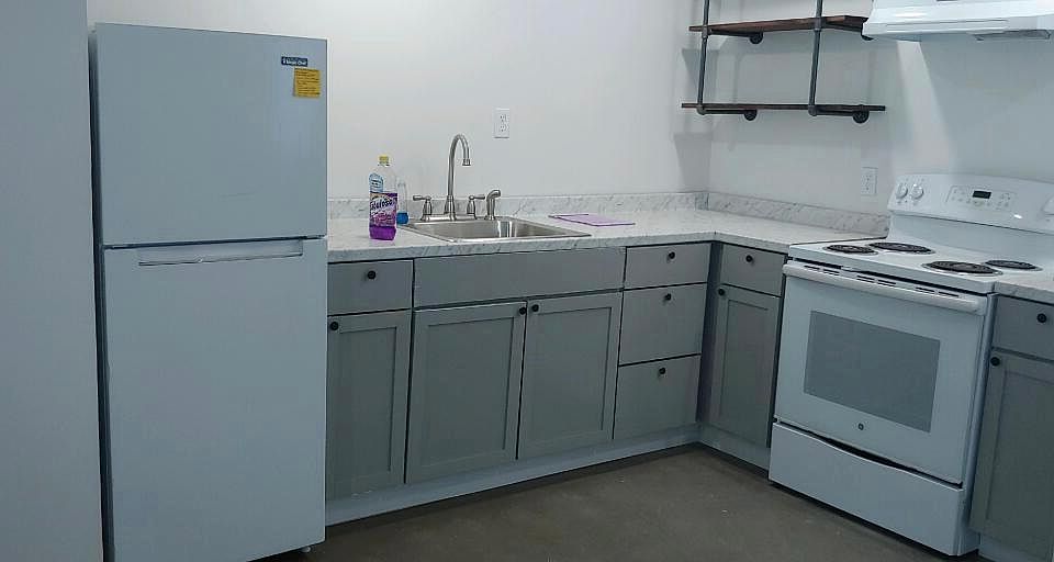 1st image of 218 Ellana Claire St