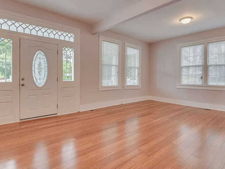 1605 Monte Sano Ave — Photo 2