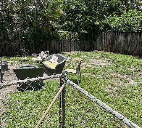 5th image of 3739 SE 15th St #2