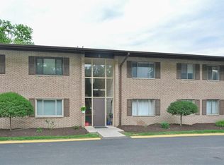 4071 Sanlin Dr, Coraopolis, PA 15108
