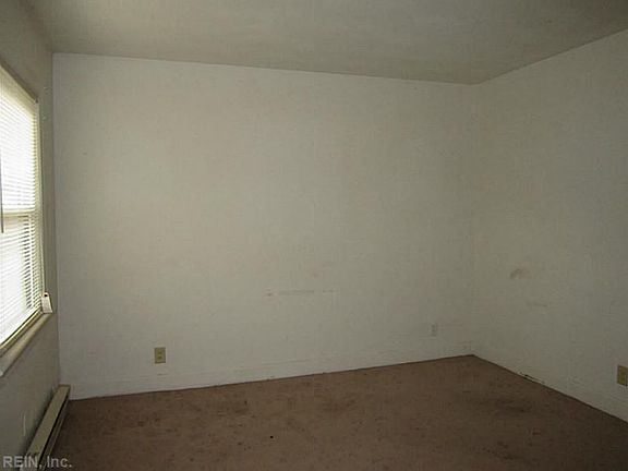 2nd image of 3820 Turnpike Rd #1