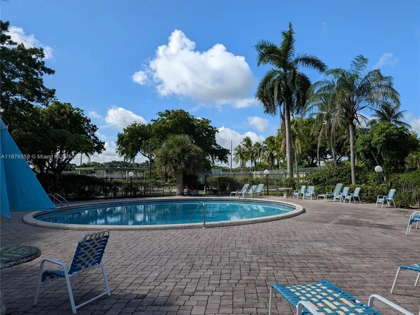 5935 Del Lago Cir APT 307, Sunrise, FL 33313