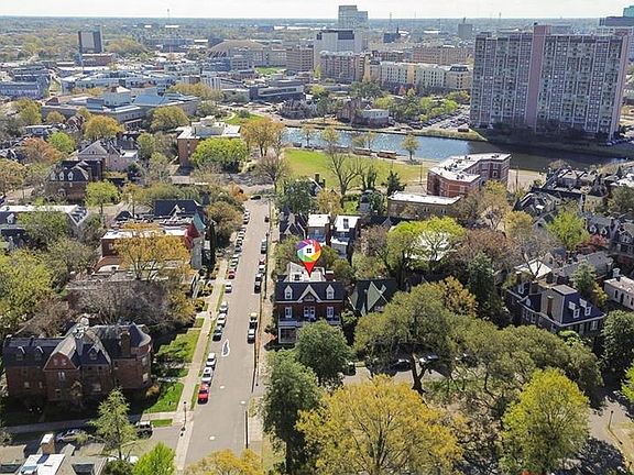 2nd image of 324 Colonial