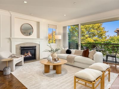 2325 43rd Avenue E #102, Seattle, WA, 98112