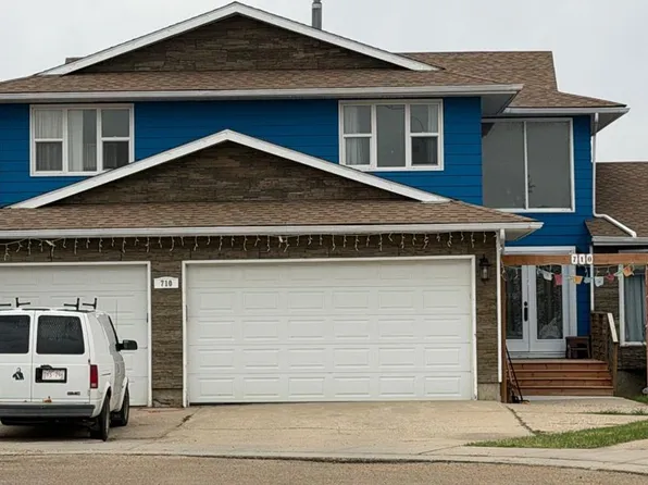 710 N Bankview Close, Drumheller, AB T0J 0Y6