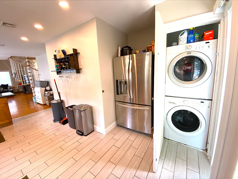 33 Knoll St #2 — Photo 8