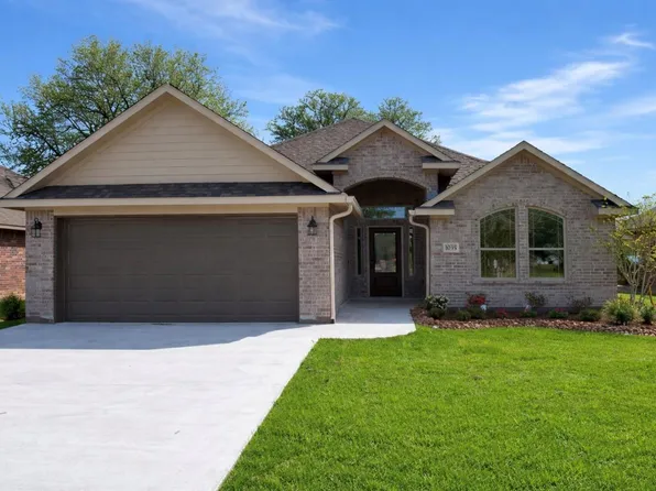 1035 S Anderson St, Angleton, TX 77515