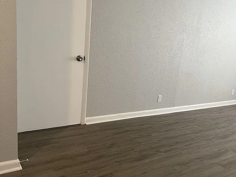 2503 Tolosa Dr — Photo 18